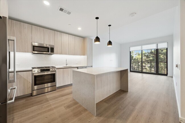 Building Photo - 1 Riva Row Unit 406