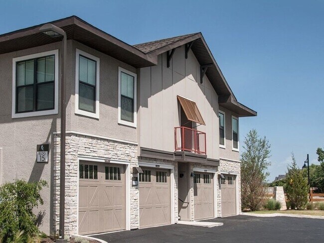 Building Photo - 13401 Legendary Dr