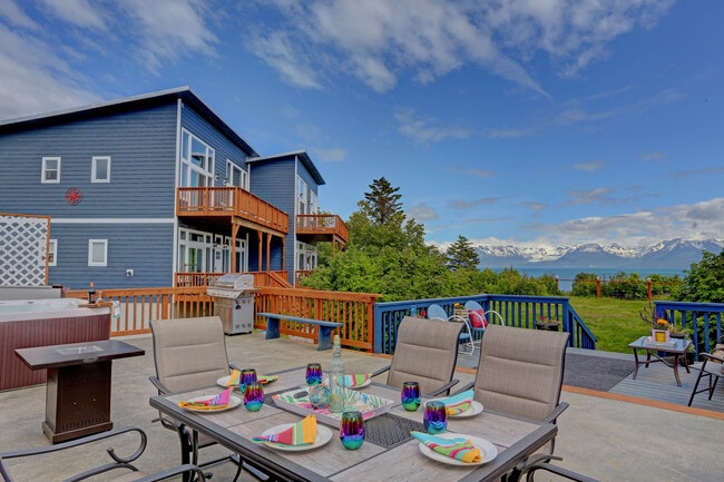 Building Photo - 3101 Kachemak Dr Rental