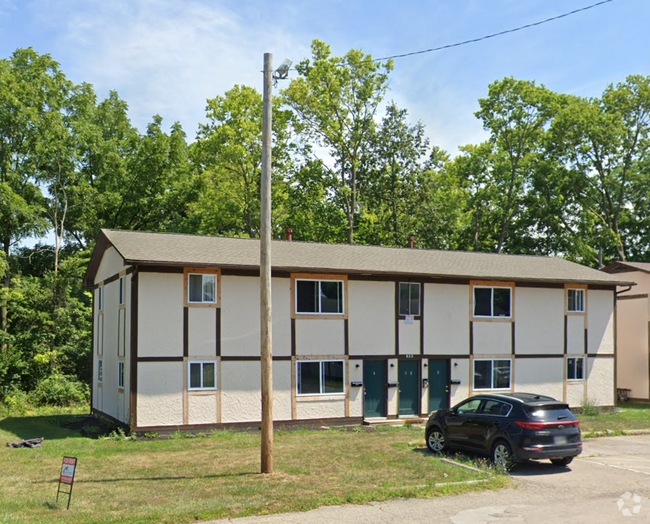 Building Photo - 834 Whitethorne Ave Unit A Rental