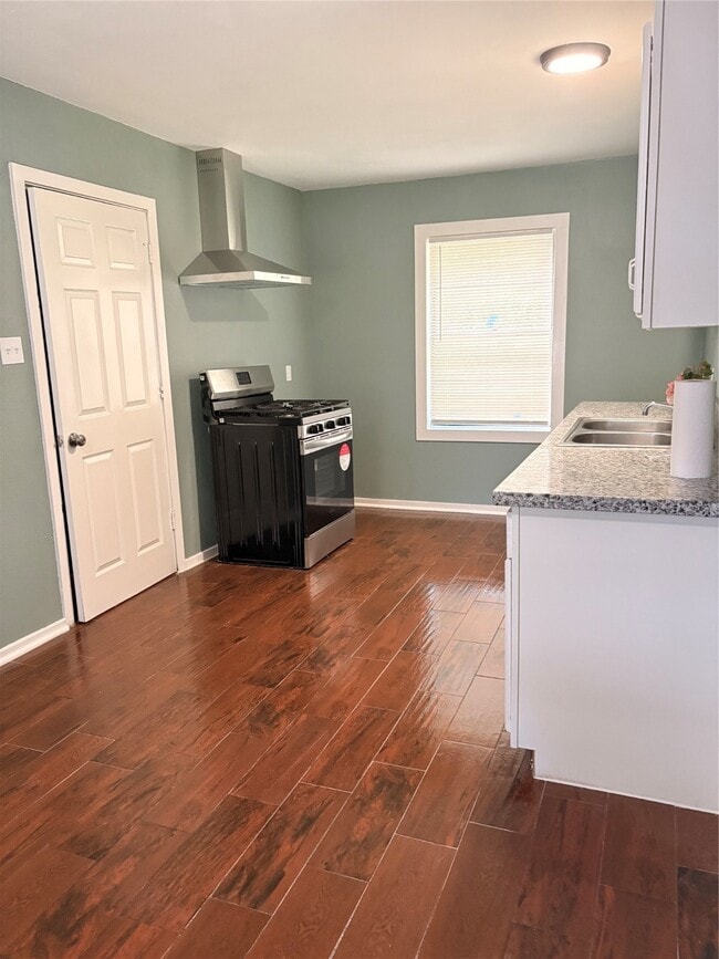 Building Photo - 4323 Groton Dr Rental