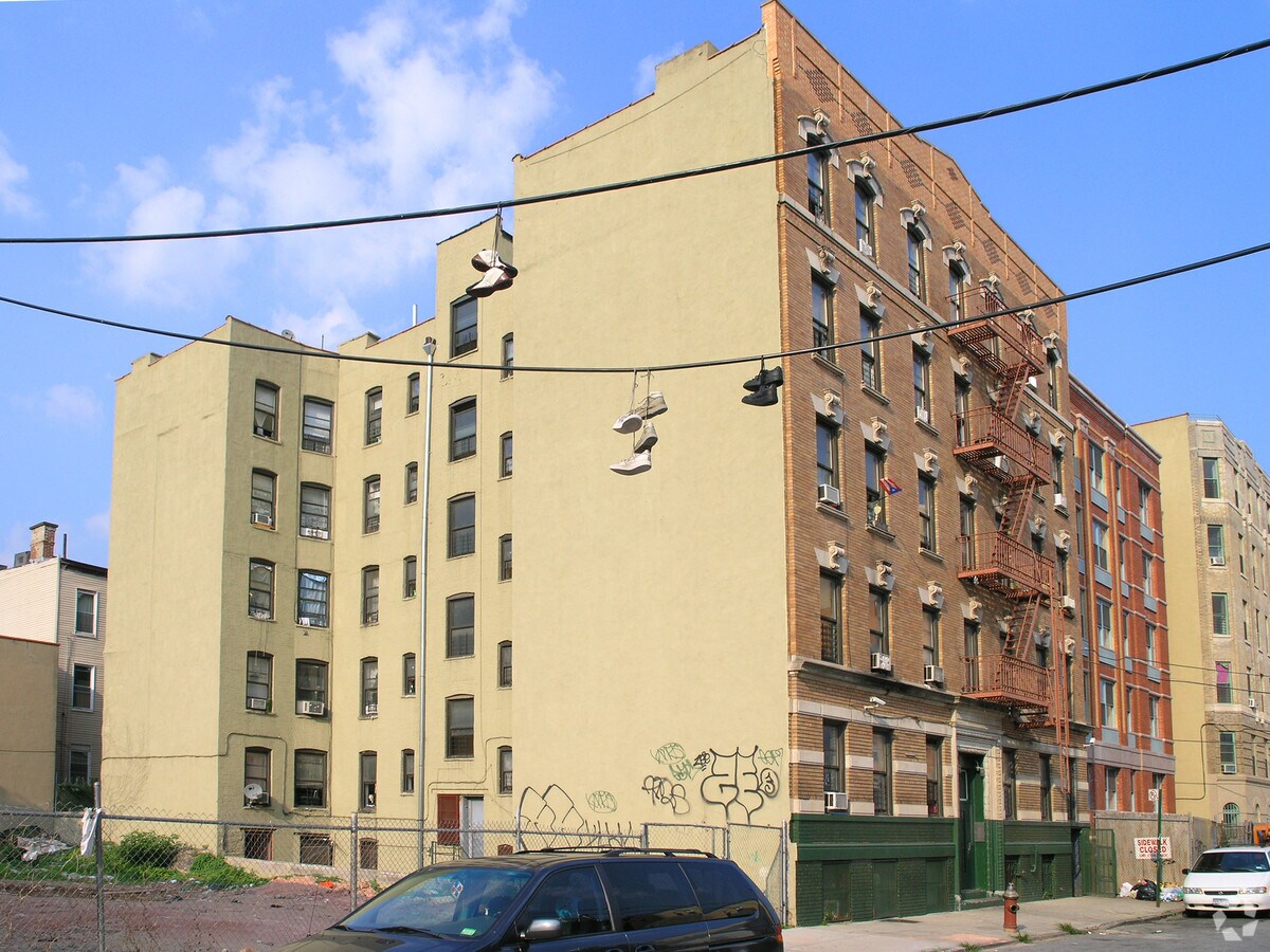 381 E 160th St - 381 E 160th St Apartments