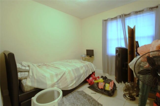 Photo - 5118 Anzio St