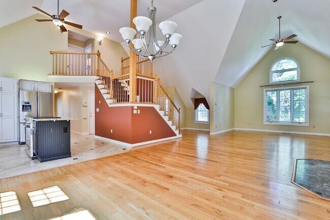 Photo - 7 Ipswich Cir