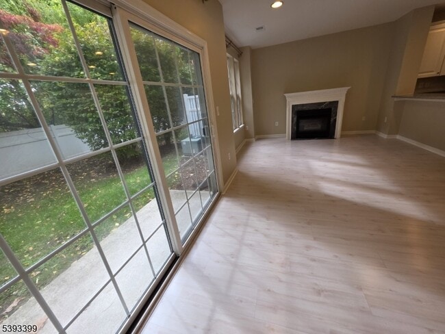 Photo - 228 Riverwalk Way