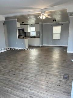 Photo - 530 Heritage Cir