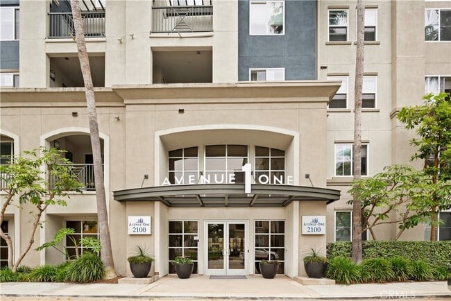 Building Photo - 2170 Scholarship Unit 2170 Rental