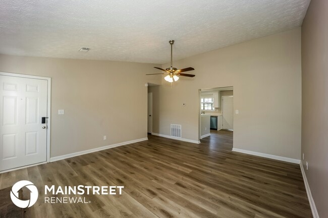 Photo - 252 Windemere Way