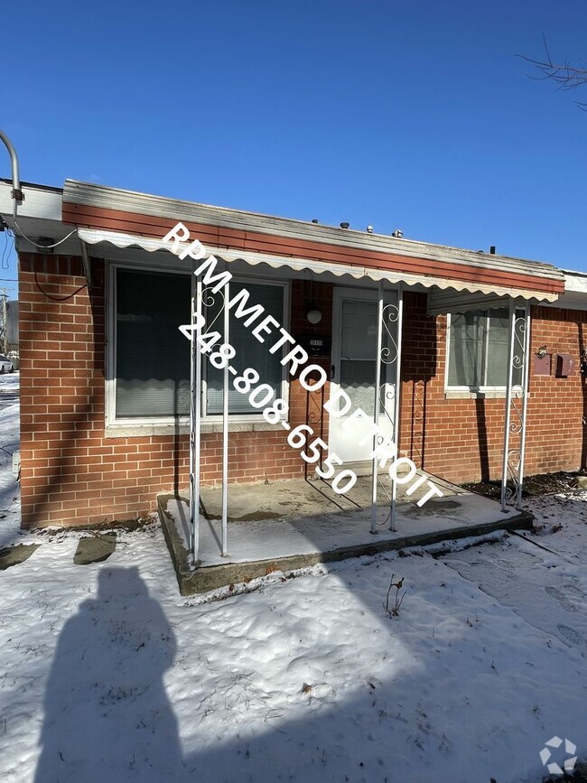 Building Photo - 2-Bedroom Duplex in Oak Park Rental