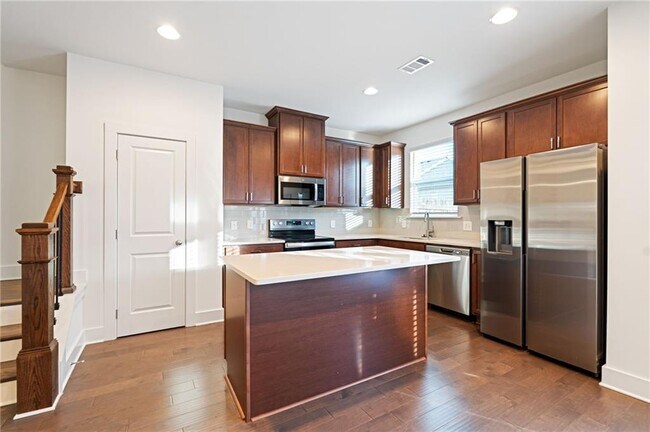 Photo - 6256 Hillandale Dr