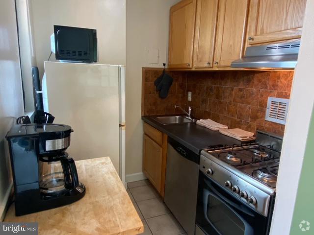Building Photo - 1021 Arlington Blvd Unit 826 Rental