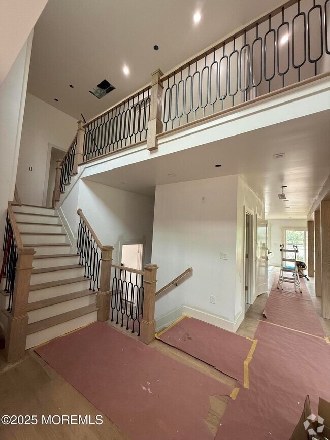 Building Photo - 4 Interlaken Dr Rental