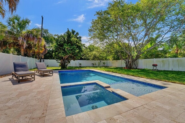 Photo - 822 NW 6th Ave