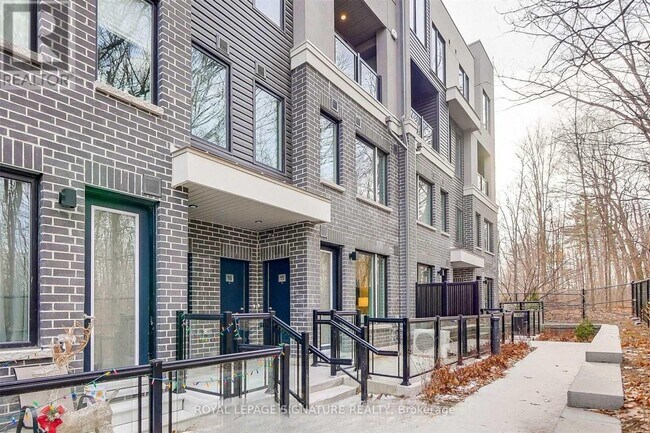 Photo - 3492 Widdicombe Way