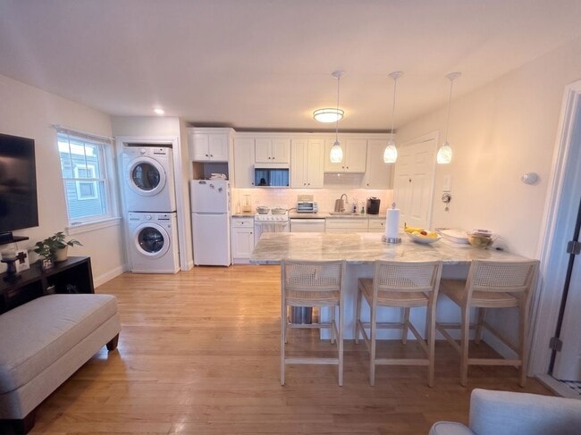 Photo - 4177 Merrick Rd Unit 2