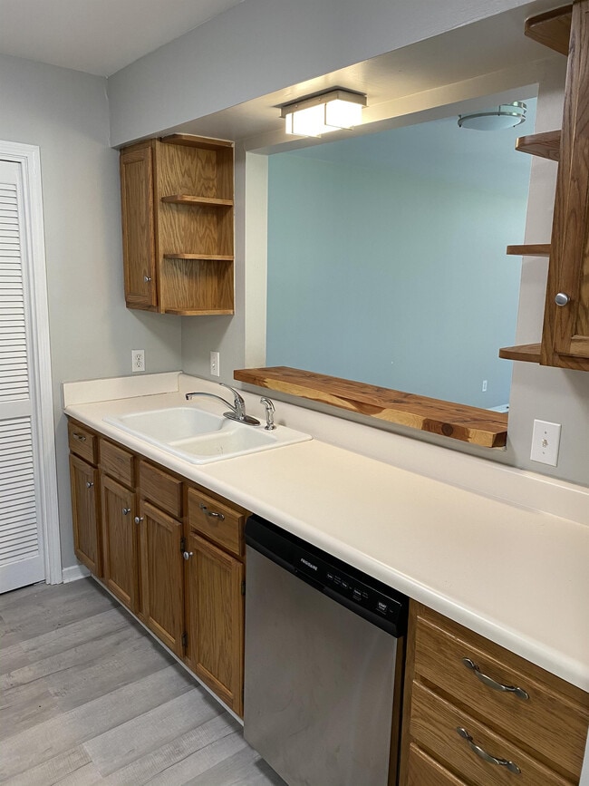 Photo - 200 Autumn Dr