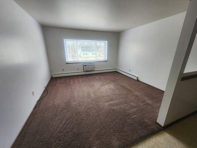 Building Photo - 6914 W Lincoln Ave Unit 9