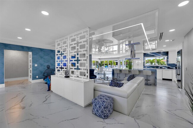 Photo - 2720 NE 7th St