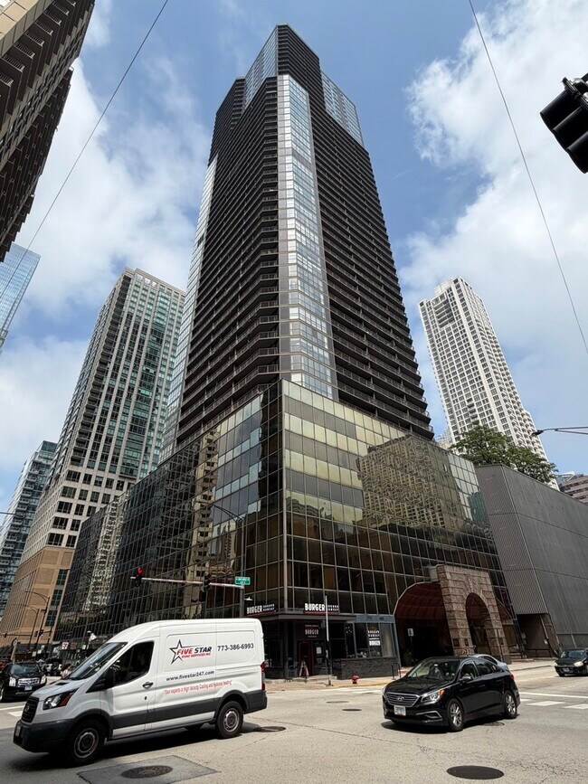 10 E Ontario St Unidad 3608