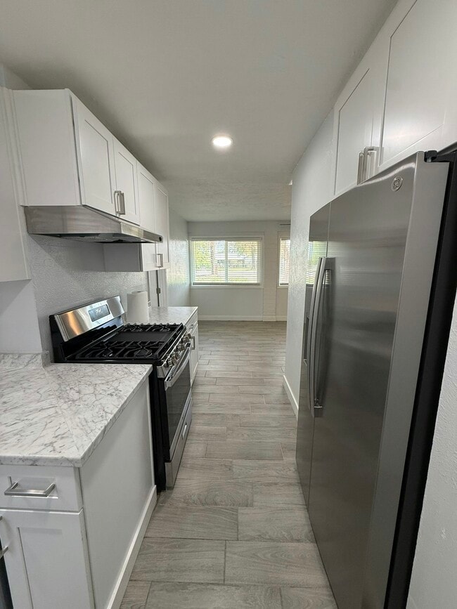 Photo - 2206 W Vista Ave