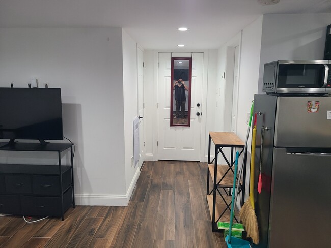 Photo - 2539 Hubbard St Unit 2