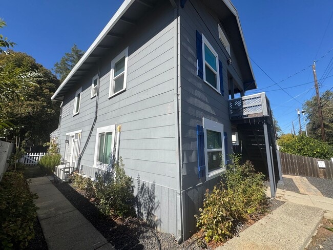 Photo - 3 bedroom | 1 bathroom | Oak Park Duplex