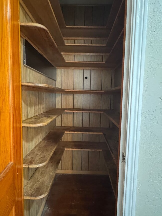 Photo - 734 NW 31st St