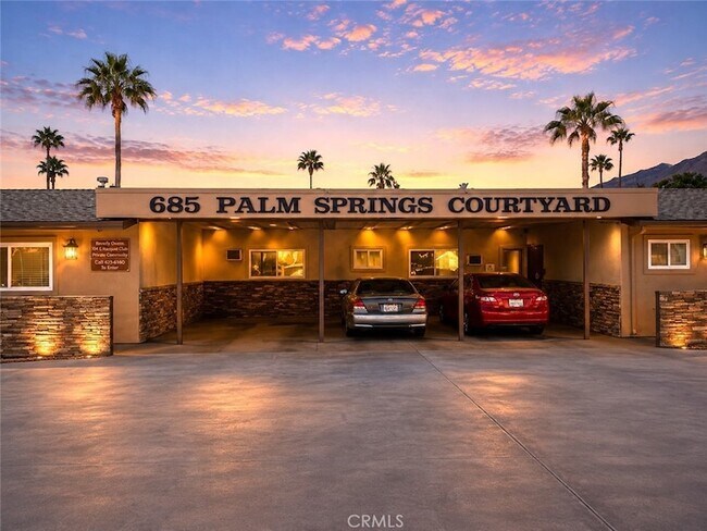 685 E Vista Chino Unit 7