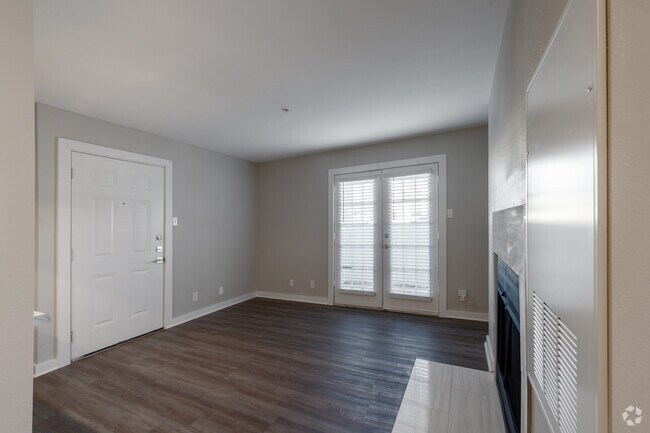 1BR, 1BA - 550SF - Living Room