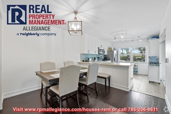 Building Photo - Stylish 2-Bedroom Townhome in Gated Boynto...