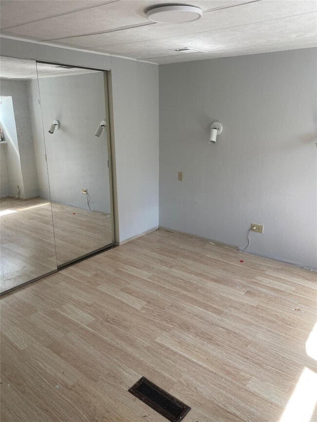 Photo - 2875 SW 58th St