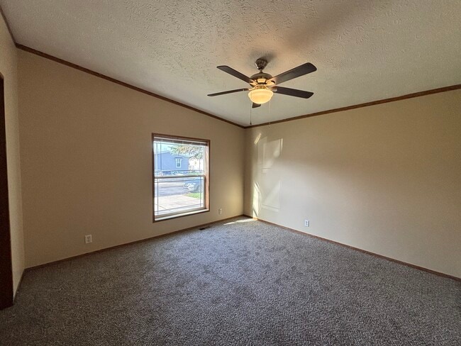 Photo - 481 Spanish Oak Ln