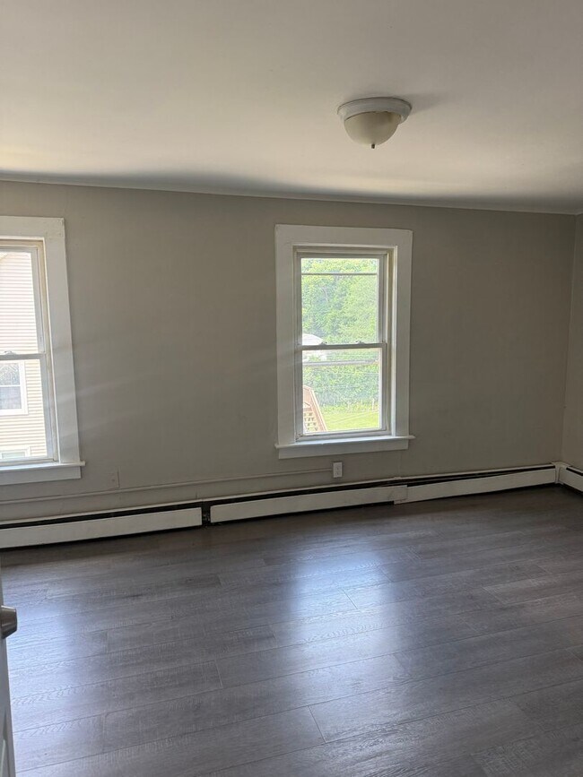 49 Brook St Unit 6
