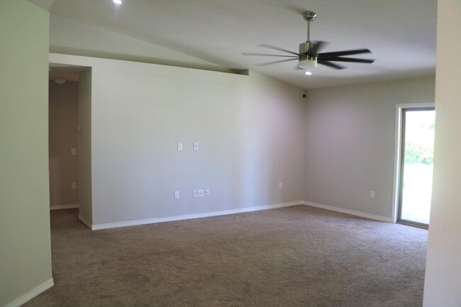 Photo - 1980 Salamanca St