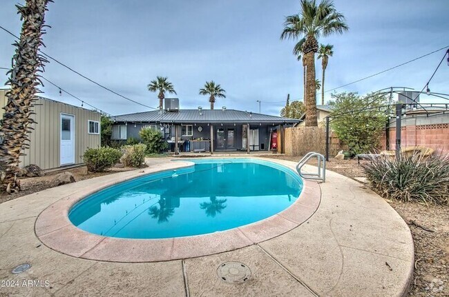 Building Photo - 7813 E Cypress St Rental
