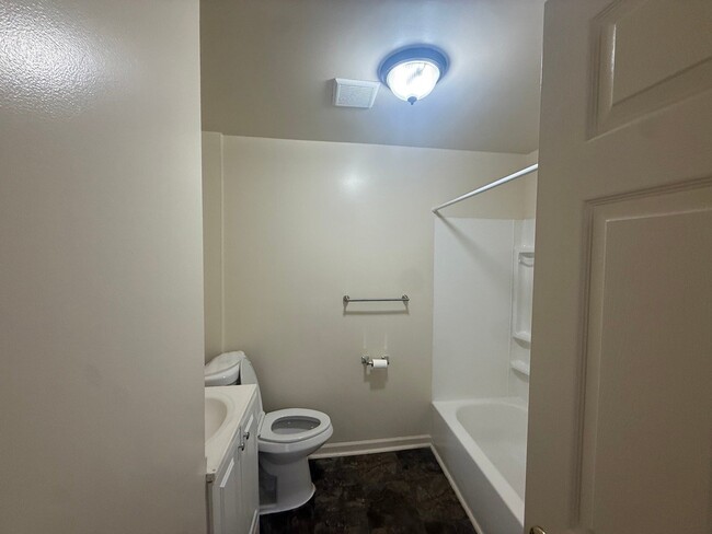 2911 Greenmount Ave Unidad 2A