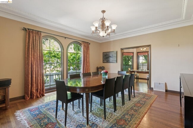 Photo - 15 Selborne Dr