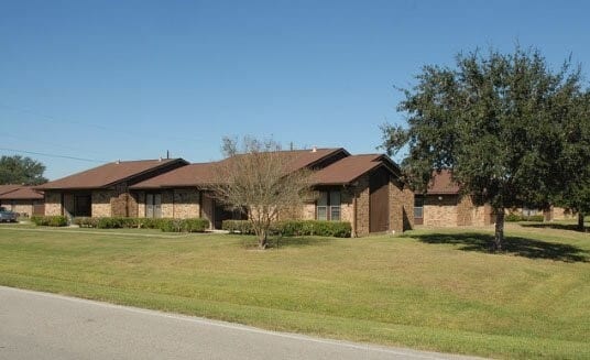 Photo - 1753 E Henderson Rd