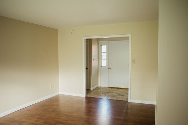 Photo - 720 S Parkway Dr
