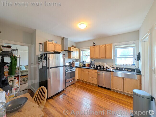 Building Photo - 41 Belknap St Rental