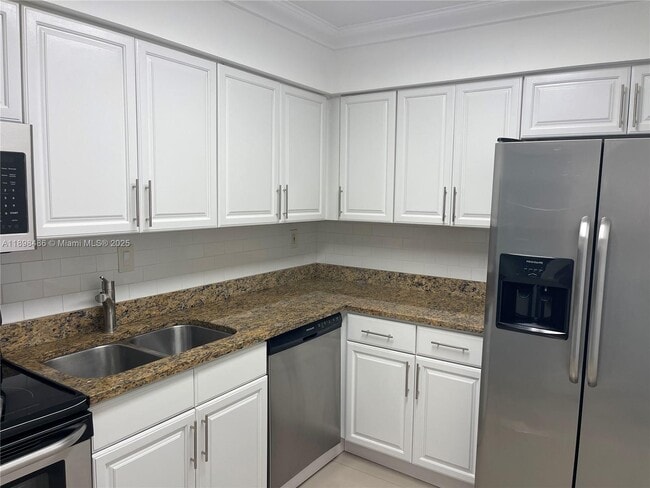 Photo - 3300 NE 192 St Unidad 205