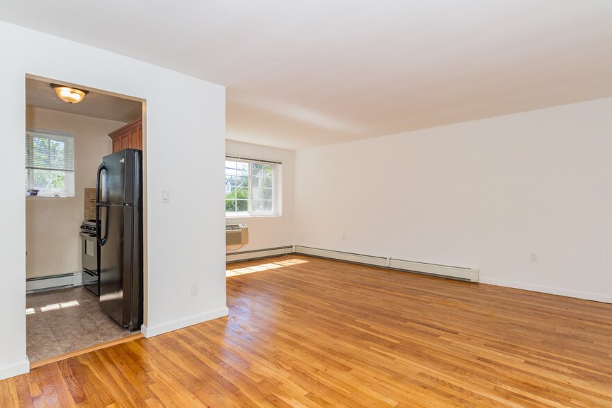 Eagle Rock Apartments at Carle Place For Rent in Carle Place, NY