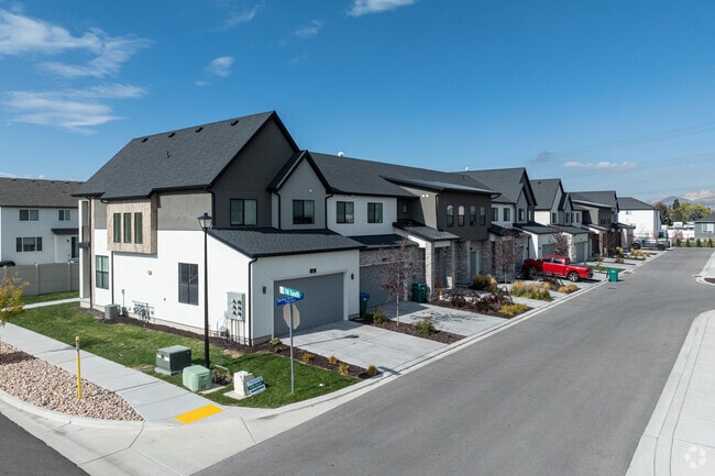 Photo - Snow Springs Towns