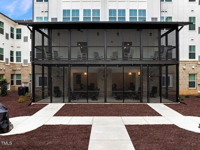 Photo - 1001 Mulford Ct Unit A2