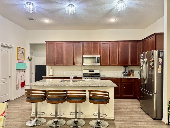 Photo - 1609 Harrongton Wy