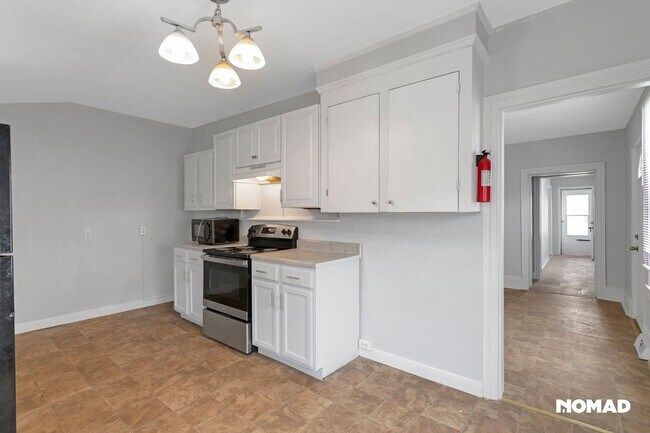 Photo - Spacious 4BR House in Salem