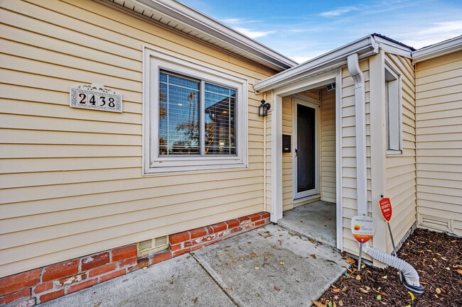 Photo - 2438 Upland Dr