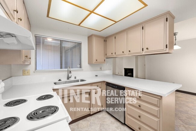 Photo - 9282 Corinthian Cir