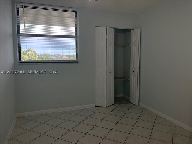 Photo - 117 Lake Emerald Dr Unit 308
