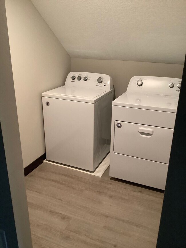 Photo - 1022 12th Ave SE Unit #1